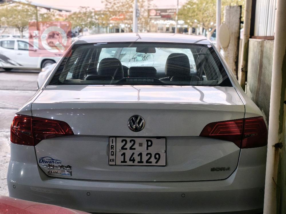 فولكسفاغن بورا